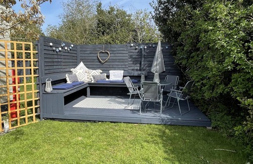 Spilsby Apartment | Harry’s Hideaway Lodge-Classic-Countryside view-Ensuite with Shower
