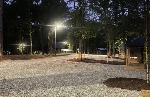Hartwell RV Rental | Hartwell Cabins and RVs is located in the serenity of the woodlands