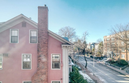 Mid-Cambridge Apartment | Harvard Sq 1BR w/Balcony, near Shops & Campus by Blueground