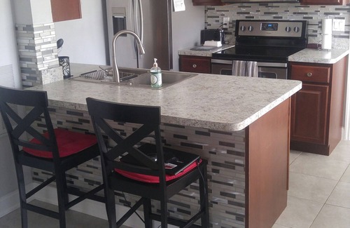 Villas Condo | Has 2 Pools, Right Off The 41 Close To Many Restaurant's…ground Floor