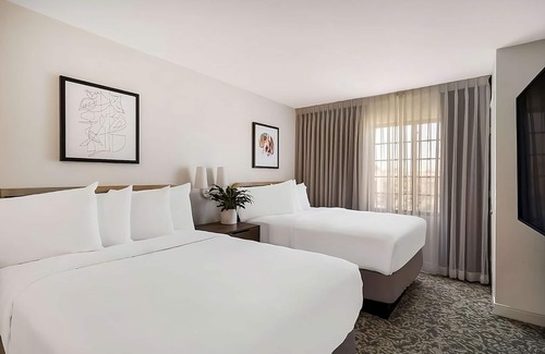 Acres Green Hotel | Hassle-free Stay! w/Outdoor Pool, Free Breakfast, Unit w/Full Kitchen!