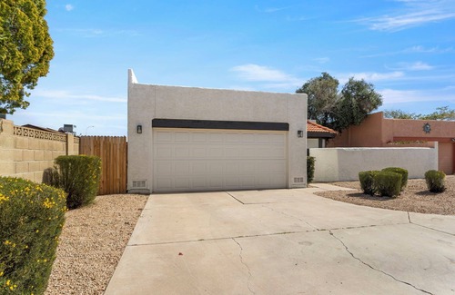 Glendale House | Hatcher Hideaway | 3BR w/Heated Pool Option