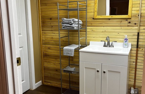 Red Jacket Cabin | Hatfield’s Lodging LLC, in the heart of Hatfield McCoy trail system.