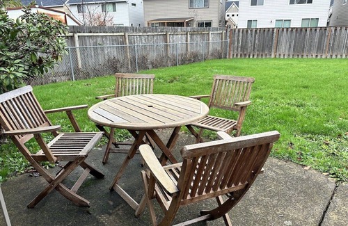 Corvallis House | Hathaway- single level - KING BED