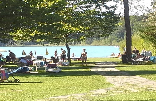 Finkenstein am Faaker See Apartment | Haus am Wald * Apartment with pool * Lawn * Child-friendly * Beach *
