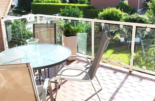 Flintbek Apartment | Haus am Redder - apartment/apartment, shower, WC