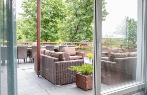 Langewiese House | Haus BerchStein - unique, upscale & cozy up to 18 pers., from 2026 to 25!