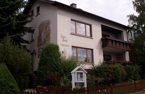 Hilders Apartment | Haus Bott - Apartment with two bedrooms and two bathrooms