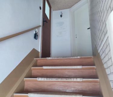 Bad Elster Apartment | Haus "Grimberg" FeWo 1-stock oder FeWo 2-stock & Zusätzliches Zimmer