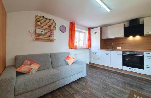 Nesselwang Apartment | Haus Hindelang - 2 FeWos mit Zugspitzblick, inkl Königscard, gratis Parken & WLAN, Self Check-In, 5 Minuten ins Zentrum