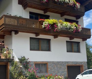 Zillertal Apartment | Haus Holaus Helga
