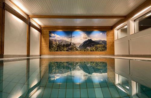 Ruhpolding Apartment | Haus Jäger Ferienwohnungen mit Indoor-Pool inkl. Chiemgaukarte