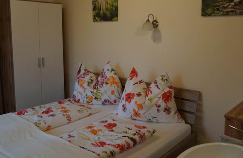 Windischgarsten Apartment | Haus Pyhrgasblick - Doppelzimmer, Toilette und Bad/dusche Getrennt, 1