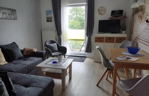 Dahme Apartment | Haus Sandra Fewo 1 mit Box -Bett, Süd-Balkon