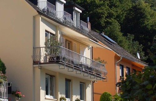 Bad Bertrich Apartment | Haus Schönblick - 2-bett-ferienwohnung mit Dusche/wc