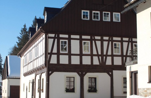 Breitenbrunn/Erzgeb. Apartment | Haus Sonnenleithe - vacation in a monument!
