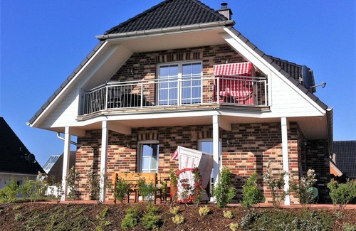 Dranske Apartment | Haus Strandläufer Comfortable apartment on the first floor near the beach