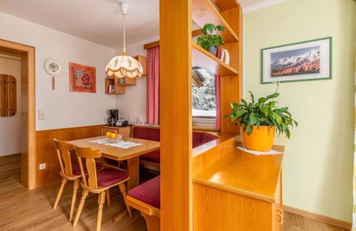 Ramsau am Dachstein Apartment | Haus Waldblick - Apartment Planai - 2 bedrooms, 2 showers, WC