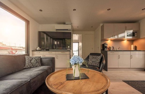 Niederneuendorf Apartment | Hausboot für 4 Gäste mit 45m² in Hennigsdorf