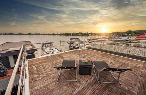 Niederneuendorf Apartment | Hausboot für 4 Gäste mit 45m² in Hennigsdorf