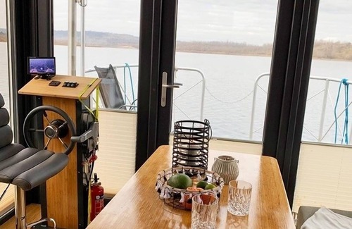 Braunsbedra Apartment | Hausboot für 5 Gäste mit 20m² in Marina Braunsbedra