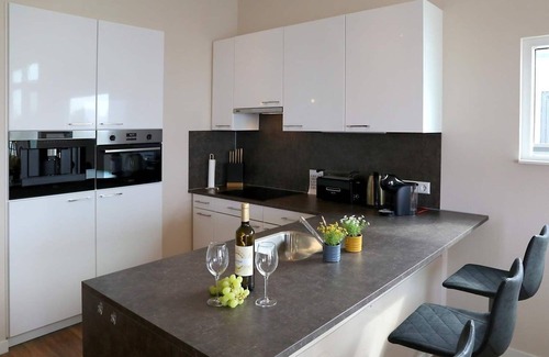 Ribnitz Apartment | Hausboot für 6 Gäste mit 85m² in Ribnitz-damgarten