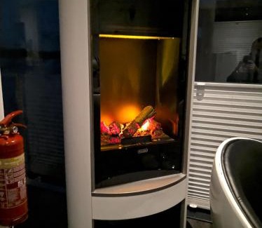 Leuken Boat Rental | Hausboot Leukermeer Well