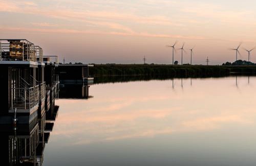 Wangerland Apartment | Hausboot Wangermeer Nordsonne12 mit Sauna