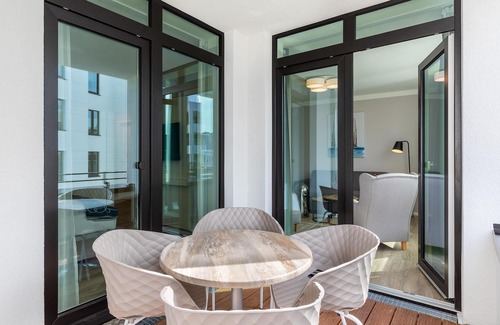 Alt-Travemunde/Ronnau Apartment | Haustierfreies, Topmodernes Nichtraucherapartment mit Loggia an der Ostsee