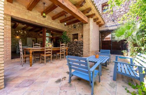El Perello House | Hauzify I Palauet del Remei