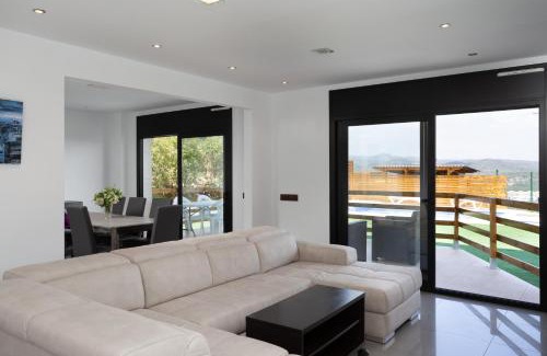 Fogars de la Selva Villa | Hauzify I Villa Velaz