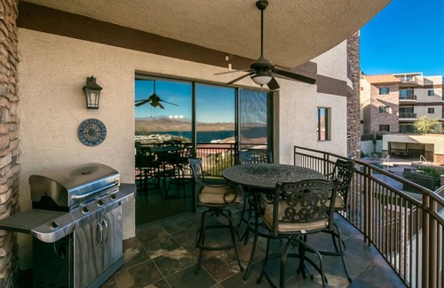 Parker Strip Condo | HAVASU SPRINGS 3010 - 3 BEDROOM 2 BATH - POOL/SPA PRIVATE BOAT SLIP - LAKE VIEW