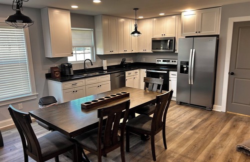 Monteagle House | Have fun with the whole family at this stylish place on Monteagle MTN