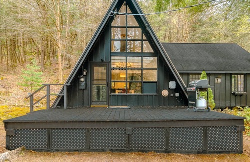 Middlefield House | HavenHaus: Cozy A-Frame Cabin in the Berkshires