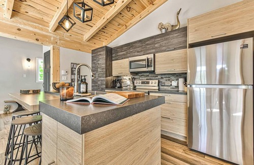 St-Adolphe-d'Howard Ski Chalet | Havre Sommets au bord de l'eau