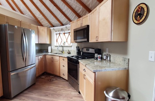 Discovery Harbour House | Hawaiian Hula Hut on the big island of Hawaii