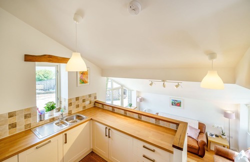 Carnforth Cottage | HAWKRIGG COTTAGE, family friendly, with a garden in Kirkby Lonsdale