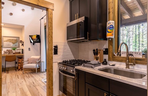 Banner Elk Cabin | Hawks Ridge - Eagles Nest home with fireplace, amenities