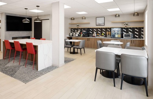 Alpine Northwest Hotel | Hawthorn Extended Stay By Wyndham Alpine