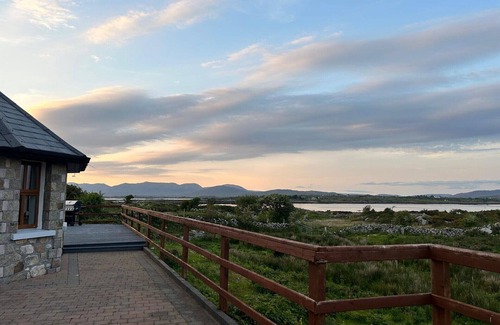 Connemara Ski Chalet | Hawthorn House - Luxurious stay with scenic views