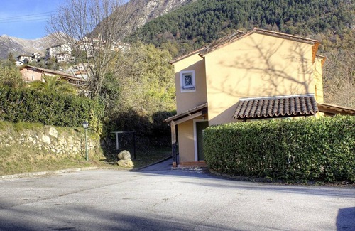 La Bollene-Vesubie House | Hawthorn - LA BOLLENE-VESUBIE
