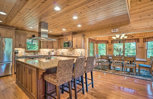 Hayesville Cabin | Hayesville Cabin w/Game Room & Mtn Views!