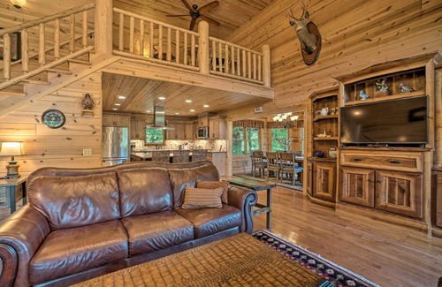 Hayesville Cabin | Hayesville Cabin w/Game Room & Mtn Views!