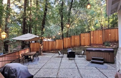 Hacienda House | Hazels Hideaway: Hot Tub | Redwoods | Bonus Room!
