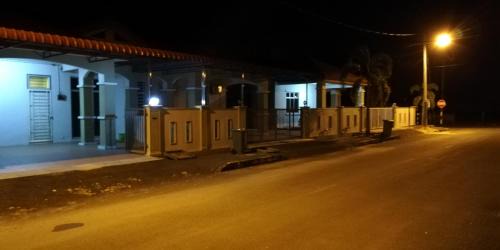 Bukit Kayu Hitam House | Hazim Homestay Changlun Pakej Esklusif
