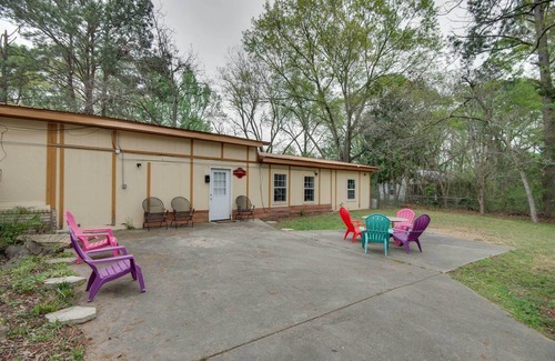 Hazlehurst House | Hazlehurst Vacation Rental w/Shared Yard!