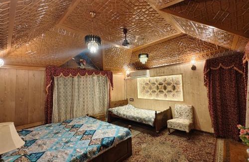 Dal Lake House | HB NEW LIGHT GROUP OF HOUSEBOATS