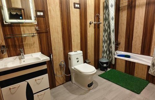 Dal Lake House | HB NEW LIGHT GROUP OF HOUSEBOATS