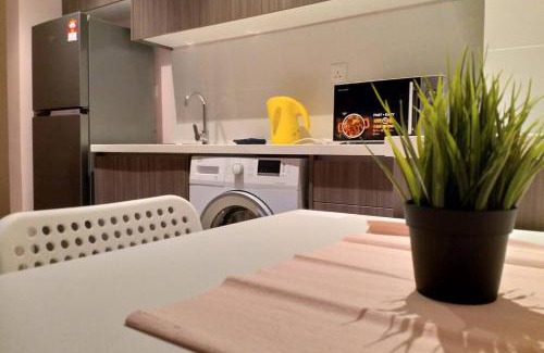 Cyberjaya Apartment | HB1512- Hyve Studio unit, Lake view, Cyberjaya, Free Wi-Fi, Free Parking, Netflix,Pool, 3038