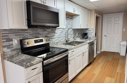 Marianna Apartment | Heading gym 1-bedroom apartment, next to the caverns state park in Marianna FL